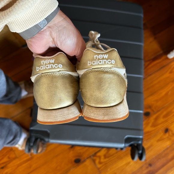 NB 520 Woman’s size 10 sneakers - Picture 9 of 9